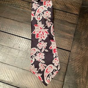 Óscar de la Renta silk tie.